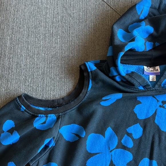 🆕 listing! Stylish sweats (hoodie only) - Picture 4 of 8